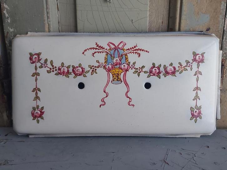 Antiek emaille plaat met opgelegde bloemen,roosjes, Antiek en Kunst, Antiek | Emaille, Ophalen of Verzenden