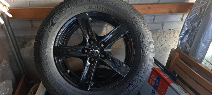 Opel Mokka. Winterbanden op aluminium velgen. Euro 450,00., Auto-onderdelen, Banden en Velgen, Banden en Velgen, Winterbanden