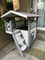 Kattenhuis buiten(grijs en wit hout) 77D x 50B x 73H cm, Ophalen, Zo goed als nieuw
