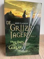 John Flanagan - De ruïnes van Gorlan, Ophalen of Verzenden, Zo goed als nieuw, John Flanagan