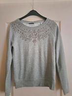 Leuke grijze dames sweater met zilveren studs maat 36 / S, Ophalen of Verzenden, Zo goed als nieuw, Maat 36 (S), Grijs