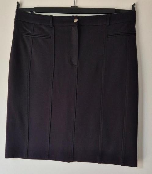 Zware kwaliteit zwarte gevoerde kokerrok Maat 44, Kleding | Dames, Rokken, Zo goed als nieuw, Maat 42/44 (L), Zwart, Knielengte