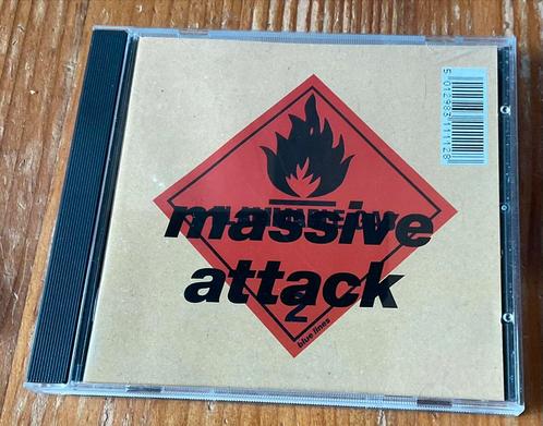Massive Attack - Blue Lines ( hip hop, trip hop, dance), Cd's en Dvd's, Cd's | Dance en House, Zo goed als nieuw, Ophalen of Verzenden