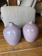 2 paarse vaazen  Nicky D, Overige kleuren, Ophalen of Verzenden, Minder dan 50 cm, Glas