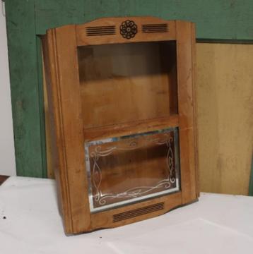 Hang kast wand kastje pronk klok model origineel brocante beschikbaar voor biedingen