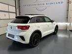 Volkswagen T-ROC 1.5 TSI 3x R-Line Business Edtion Black Sty, Auto's, Volkswagen, 1498 cc, 4 cilinders, 150 pk, Bedrijf