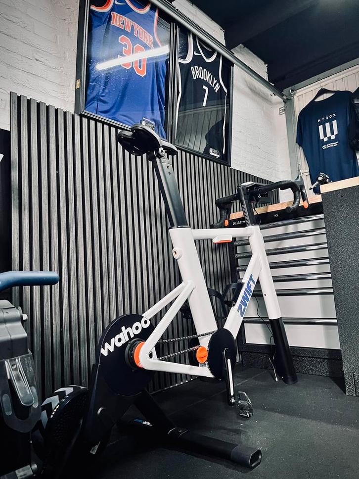 ZWIFT RIDE WITH KICKR CORE 2 Nieuw!, Sport en Fitness, Fitnessmaterialen, Zo goed als nieuw, Overige typen, Ophalen