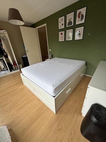 IKEA BRIMNES King Size Bed Frame + Slatted Base beschikbaar voor biedingen