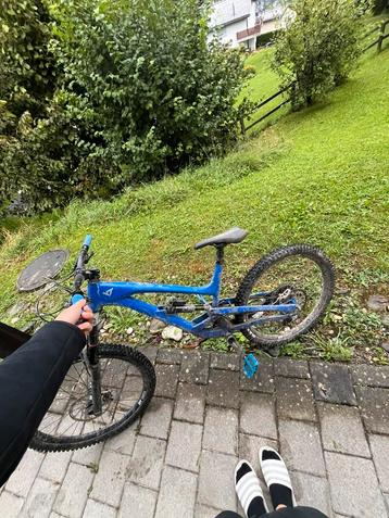 YT Capra 2020 - L beschikbaar voor biedingen