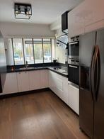 Hoekkeuken in goede staat, Huis en Inrichting, Keuken | Complete keukens, Ophalen, Gebruikt, Graniet of Steen, Hoekkeuken