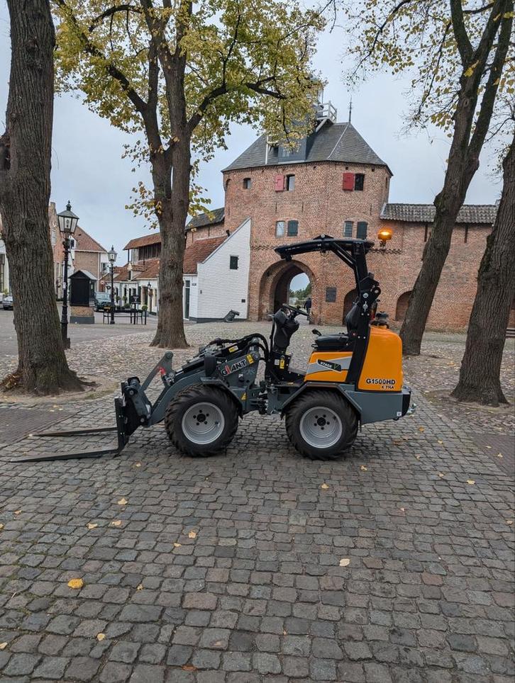 Shovel met machinist (giant g1500 Xtra), Diensten en Vakmensen, Tuinmannen en Stratenmakers, Bestrating