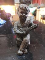 Geert kunen jongen met gitaar, Antiek en Kunst, Kunst | Beelden en Houtsnijwerken, Ophalen of Verzenden