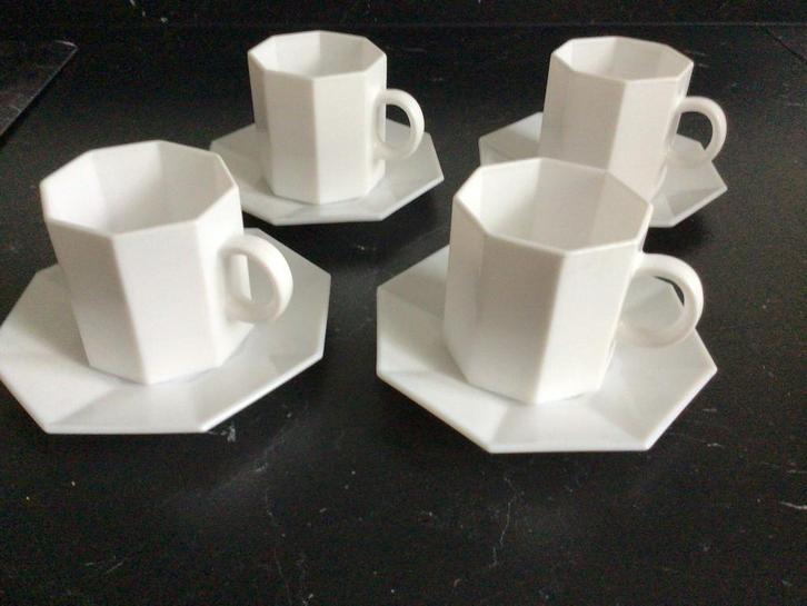 4 witte Arcoroc Octime kop en schotels, Huis en Inrichting, Keuken | Servies, Kop(pen) en/of Schotel(s), Effen, Ophalen of Verzenden