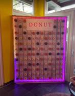 Donut Wall met Verlichting, Ophalen, Gebruikt, Versiering
