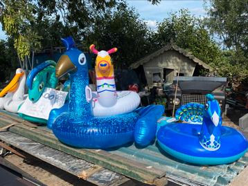 Xxl pauw waterspeelgoed beschikbaar voor biedingen