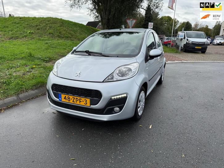 Peugeot 107 1.0 Active Premium Pack Airco, LED dagrijverlich, Auto's, Peugeot, Particulier, Te koop, ABS, Airbags, Airconditioning