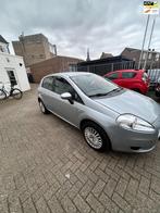 Fiat Grande Punto 1.4 Active airco 5 drs nieuwe distributie, Auto's, Fiat, Voorwielaandrijving, Stof, Gebruikt, 4 cilinders