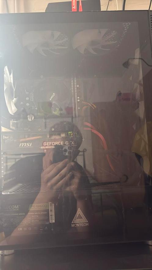 Pc moet wat aan gebeuren, Computers en Software, Desktop Pc's, Zo goed als nieuw, 4 Ghz of meer, SSD, 16 GB, Met videokaart, Gaming