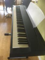 piano elektrisch Yamaha P70 incl pedaal, Muziek en Instrumenten, Ophalen, Zwart, Digitaal, Zo goed als nieuw
