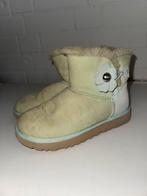 UGG mini Bailey button poppy UGGS aparte kleur, UGG, Ophalen of Verzenden