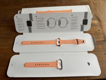 bandje Apple Watch zalm kleur. nieuw in doos