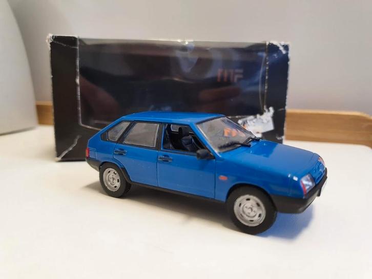 IXO Lada Samara 2109 blauw  1/43                         , Hobby en Vrije tijd, Modelauto's | 1:43, Nieuw, Bus of Vrachtwagen