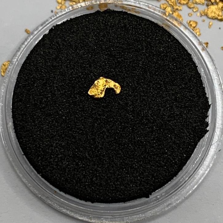3mm Gouden Nugget uit Alaska - Zeldzaam!, Postzegels en Munten, Edelmetalen en Baren, Goud, Ophalen of Verzenden