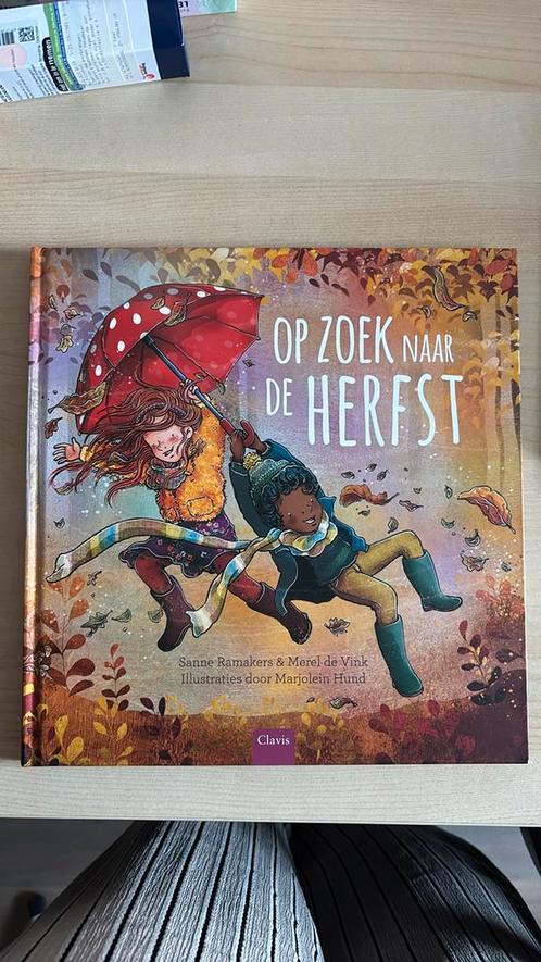 Sanne Ramakers - Op zoek naar de herfst, Boeken, Prentenboeken en Plaatjesalbums, Zo goed als nieuw, Ophalen