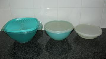 Tupperware voorraad schalen bakjes beschikbaar voor biedingen