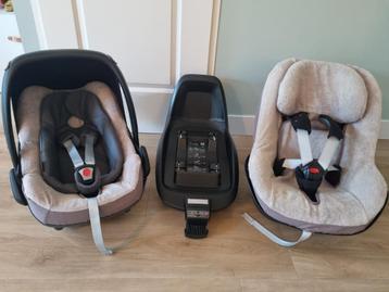 Maxi cosi baby autostoel, peuterstoel en 2 way fix base zgan beschikbaar voor biedingen