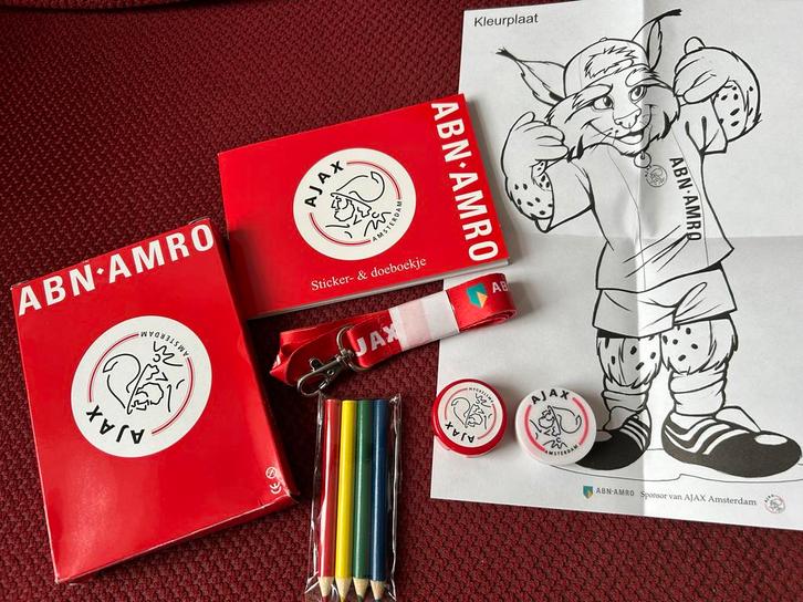 Ajax Kleurboekje gum puntenslijper stickers & Keycord Nieuw!, Hobby en Vrije tijd, Stickers en Plaatjes, Nieuw, Sticker, Ophalen of Verzenden