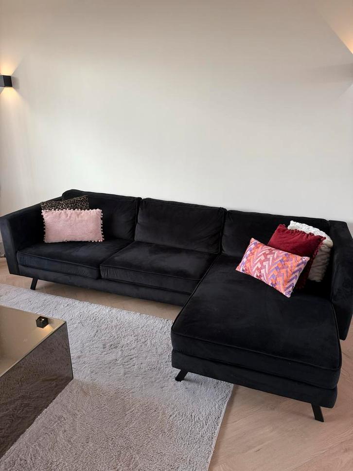 Zwarte Hoekbank, Huis en Inrichting, Banken | Bankstellen, Zo goed als nieuw, Hoekbank, Vierpersoons of meer, 250 tot 300 cm, 100 tot 125 cm