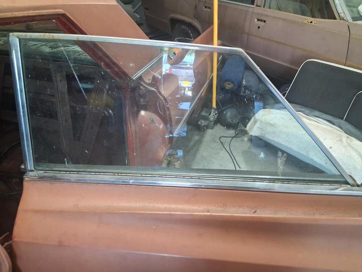 Cadillac Sedan De Ville 4 zijramen met rvs omlijsting, Auto-onderdelen, Ruiten en Toebehoren, Cadillac, Gebruikt, Ophalen of Verzenden