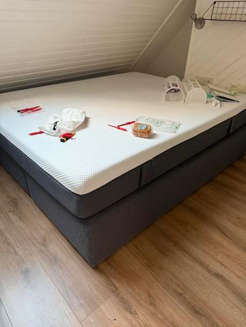 Boxspring 1.60 x 2.00 beschikbaar voor biedingen
