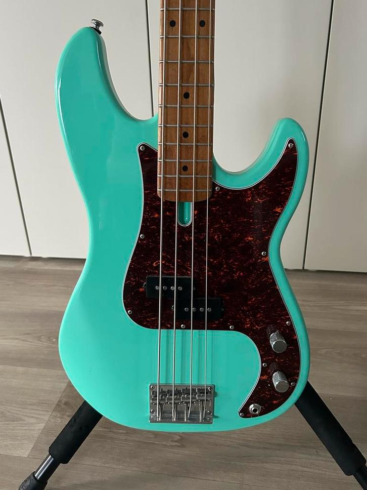Sire Marcus Miller Pbas P5-4 Alder Mild Green, Muziek en Instrumenten, Snaarinstrumenten | Gitaren | Bas, Zo goed als nieuw, Elektrisch