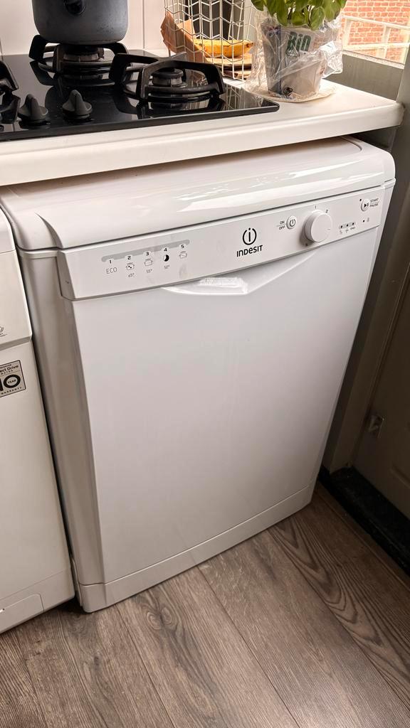 Indesit Vaatwasser DFG 15B1, Witgoed en Apparatuur, Vaatwasmachines, Gebruikt, Vrijstaand, 85 tot 90 cm, 60 cm of meer, 10 tot 14 liter