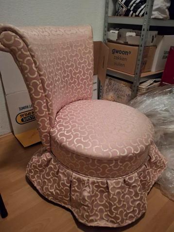 Charmante Boudoir Stoel beschikbaar voor biedingen