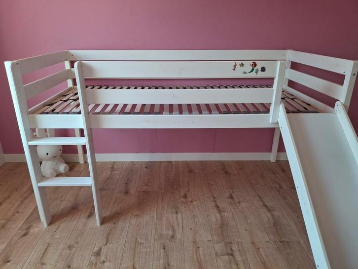 Hoogslaper met glijbaan wit, Kinderen en Baby's, Kinderkamer | Stapelbedden en Hoogslapers, Gebruikt, Hoogslaper, Ophalen