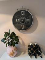 Klok, luxery lifestyle, Huis en Inrichting, Woonaccessoires | Klokken, Ophalen, Zo goed als nieuw, Wandklok