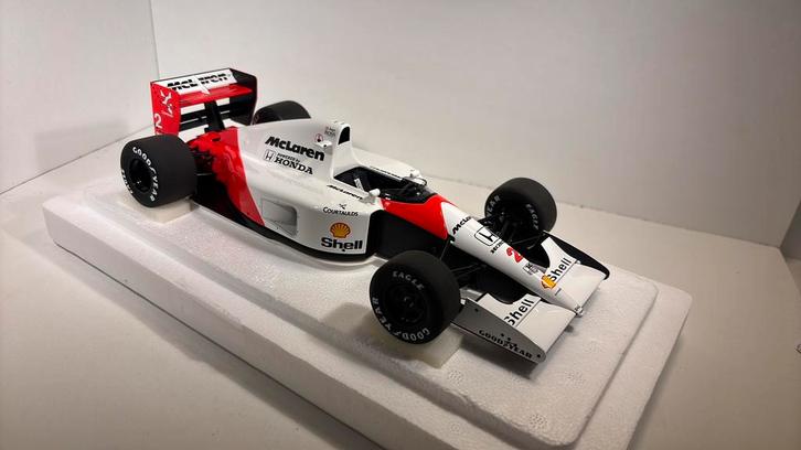 F1 McLaren honda mp4/6 japanese g.bergen 1991 autoart 1.18, Hobby en Vrije tijd, Modelauto's | 1:18, Zo goed als nieuw, Autoart