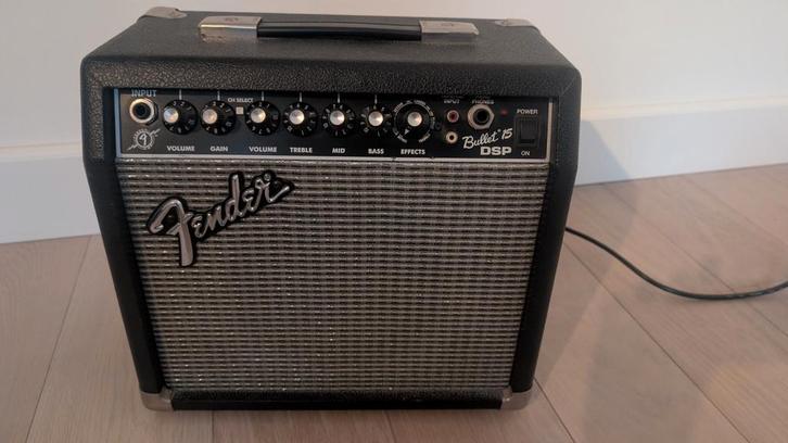 Fender Bullet 15 DSP Gitaarversterker, Muziek en Instrumenten, Versterkers | Bas en Gitaar, Gebruikt, Gitaar, Minder dan 50 watt