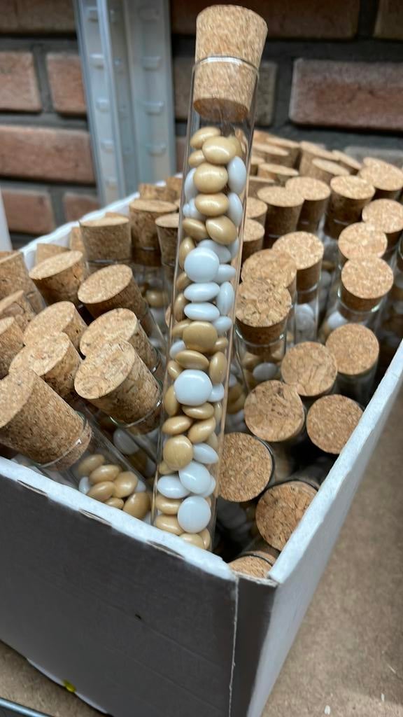Tubs gevuld met snoep +- 15 dozen, Ophalen of Verzenden