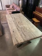 Robuuste Eettafel met Metalen Onderstel, Huis en Inrichting, Tafels | Eettafels, Ophalen, Gebruikt, 100 tot 150 cm, Vijf personen of meer