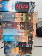 De zeven zussen van lucinda riley, Boeken, Ophalen of Verzenden, Gelezen, Lucinda Riley