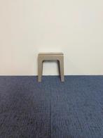 2 x Kruk Bla Station Bimbo - design Peter Brandt - grijs, Ophalen, Gebruikt, Hout