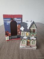 Kerst huisje met krans op deur, Diversen, Ophalen of Verzenden
