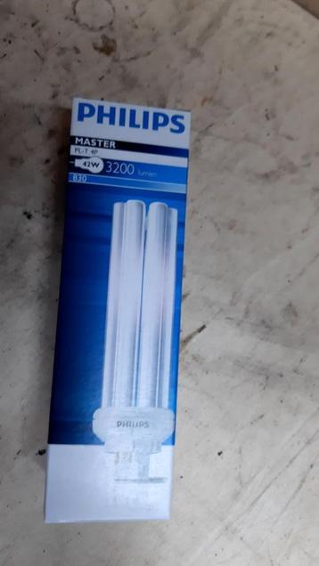 9x Philips PL-T  42W/830 4P  beschikbaar voor biedingen