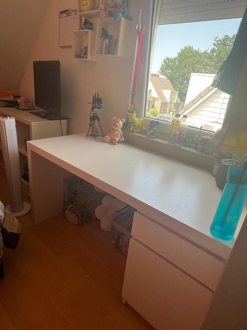 Bureau MALM t.k., Huis en Inrichting, Bureaus, Zo goed als nieuw, Bureau, Ophalen