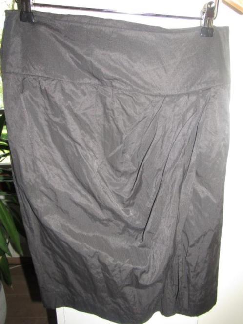 E1351 TIMELESS mt 36-38 rok zwart college model metaal, Kleding | Dames, Rokken, Zo goed als nieuw, Maat 36 (S), Zwart, Onder de knie