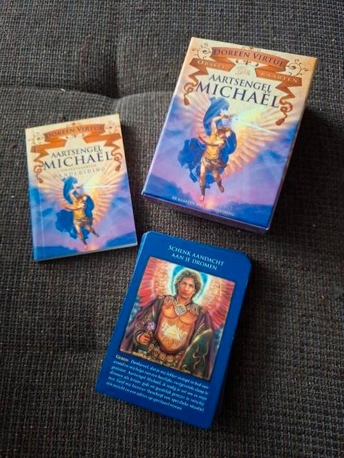 Doreen Virtue - Aartsengel Michael Orakel, Boeken, Esoterie en Spiritualiteit, Zo goed als nieuw, Overige typen, Tarot of Kaarten leggen